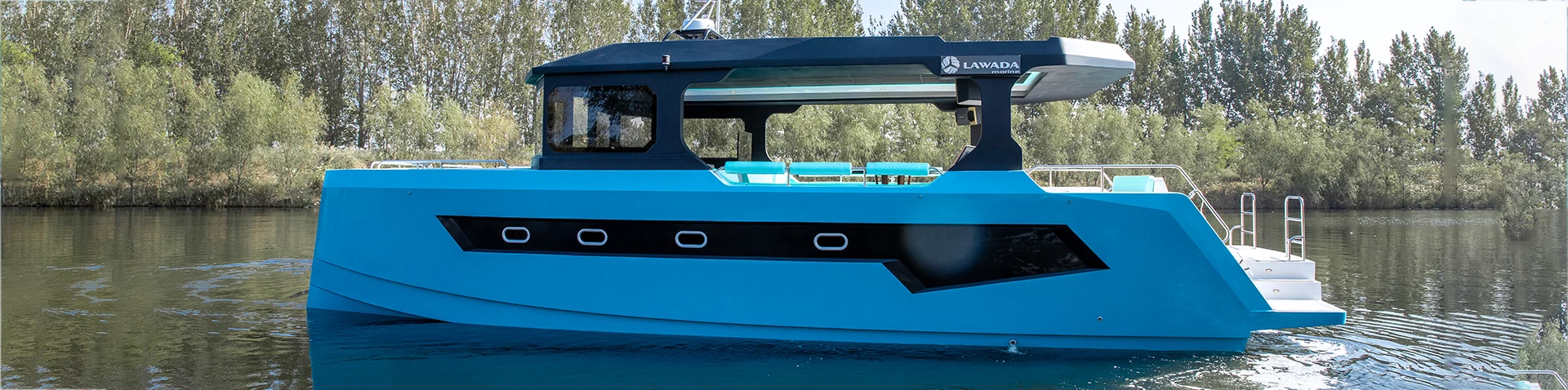 Commercial Yacht