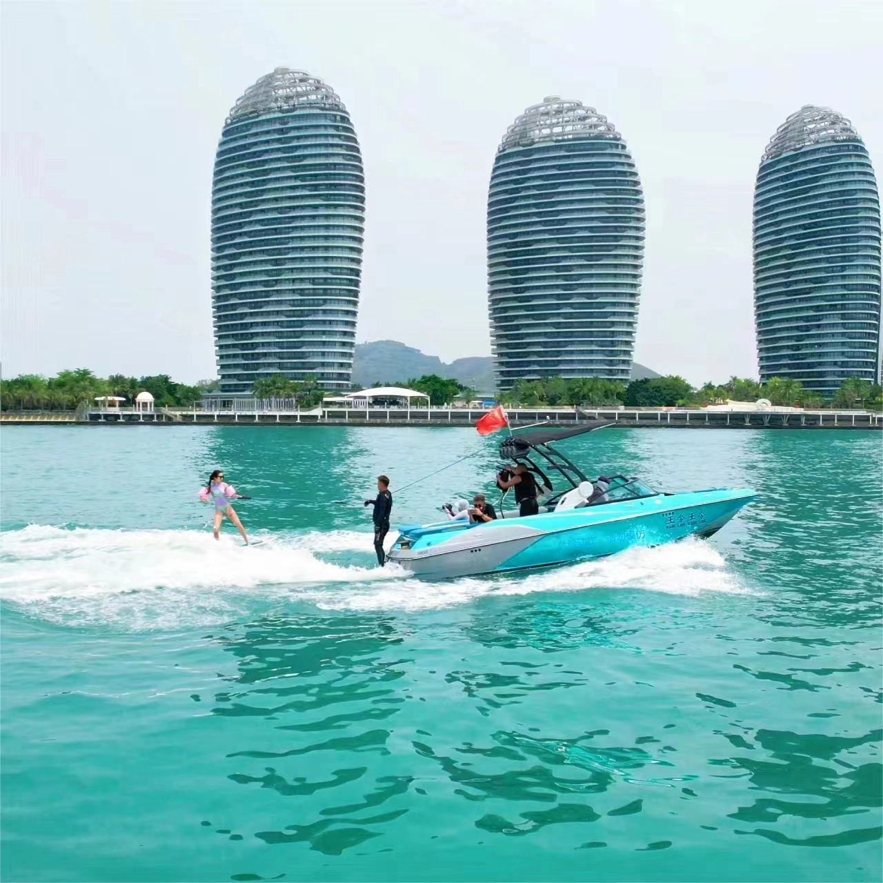 What Exactly Is a Wakeboard Boat, And How Does it Work?