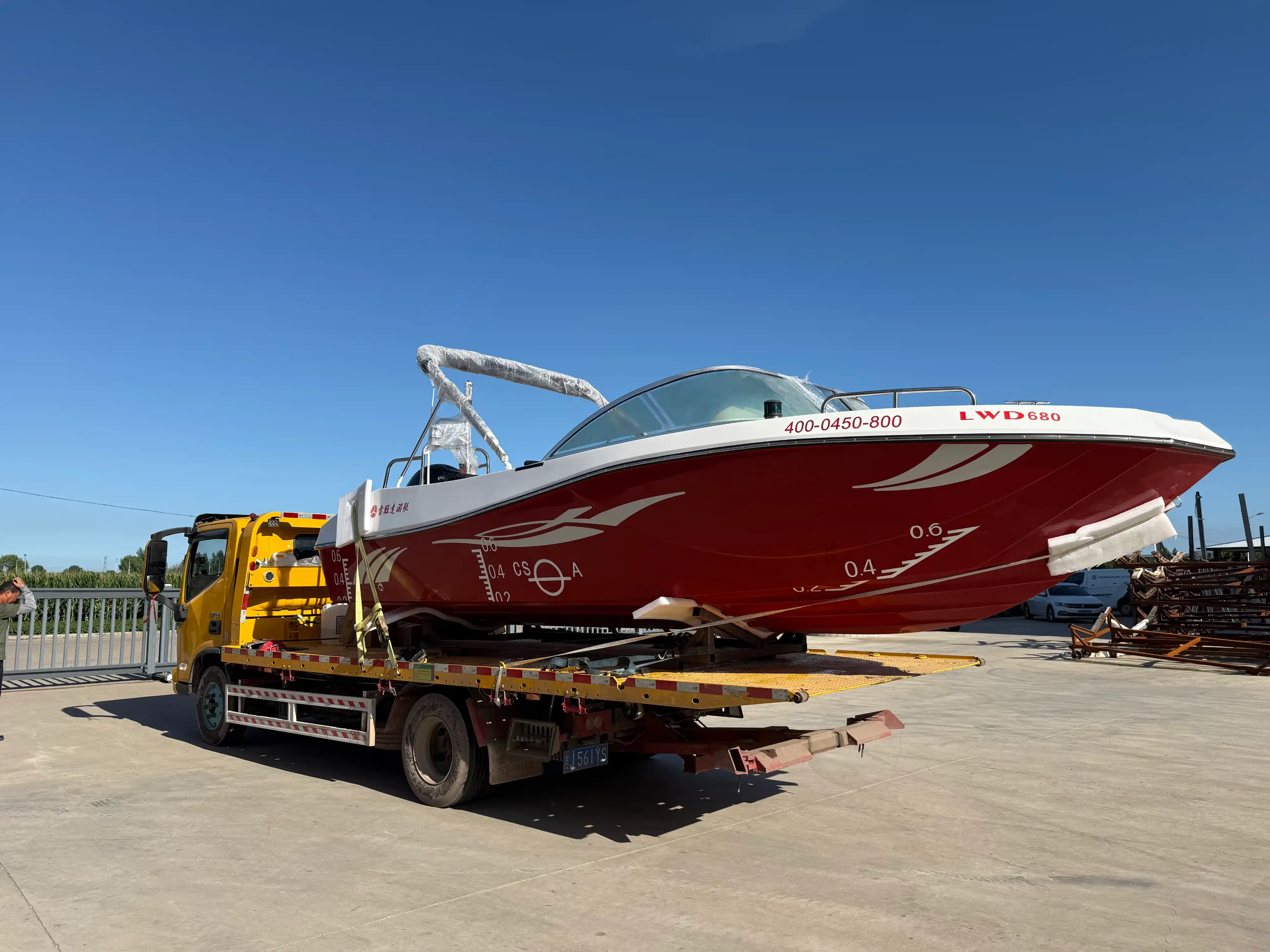 Dispatched: LAWADA® 680 High‑Performance Speed Boat