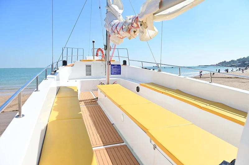 Amphibious Monohull Sailboat