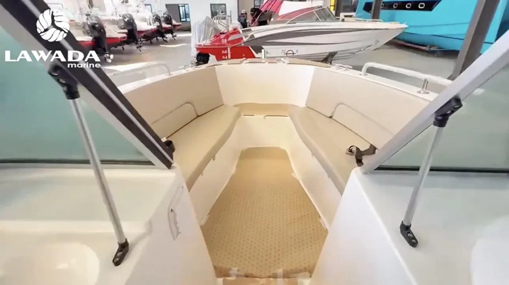 255 Deck Boats